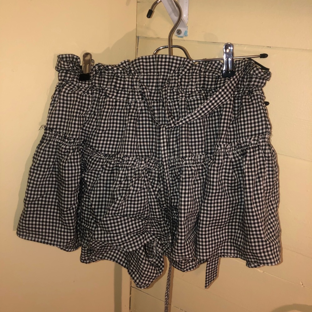 Gingham flowy shorts